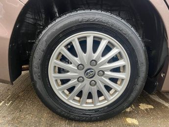 Toyota Noah 1.8 Hybrid 7 Seater