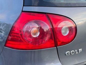 Volkswagen Golf 2.0 FSI GT Hatchback 5dr Petrol Automatic (204 g/km, 148 bhp)