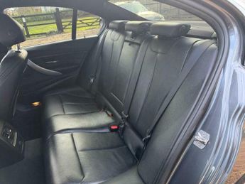 BMW 3 SERIES 2.0 320d M Sport Auto xDrive Euro 5 (s/s) 4dr