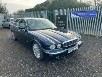 Jaguar XJ 4.2 XJ8 Sovereign LWB Saloon 4dr