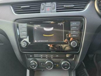 Skoda Octavia 1.6 TDI SE DSG Euro 5 (s/s) 5dr