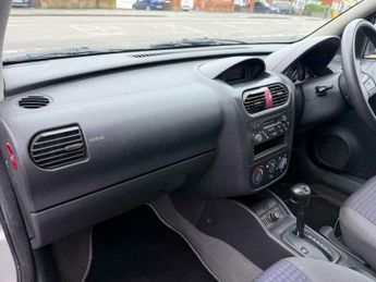 Vauxhall Corsa 1.4i 16v Comfort 5dr