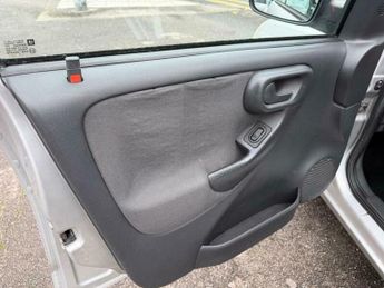 Vauxhall Corsa 1.4i 16v Comfort 5dr
