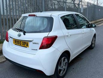 Toyota Yaris 1.5 VVT-h Icon E-CVT Euro 6 5dr