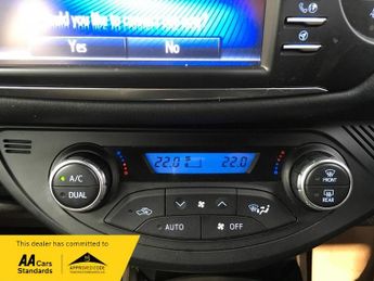 Toyota Yaris 1.5 VVT-h EXCEL PETROL HYBRID AUTO ONLY 40200 MILES!!