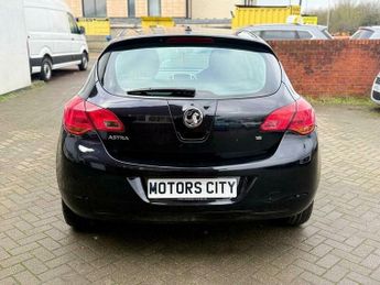 Vauxhall Astra 1.6 16v Exclusiv Auto Euro 5 5dr