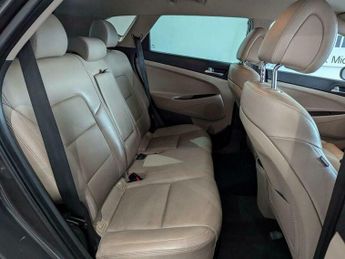 Hyundai Tucson 1.7 CRDi Blue Drive Premium DCT Euro 6 (s/s) 5dr