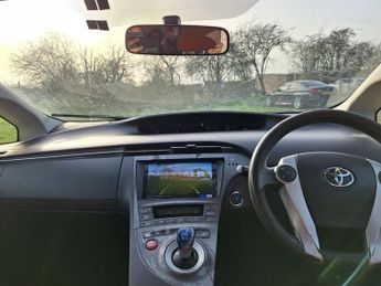 Toyota Prius 1.8 VVT-h T Spirit Hatchback 5dr Petrol Hybrid CVT Euro 6 (s/s) 