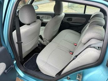 Renault Clio 1.2 Rush 5dr