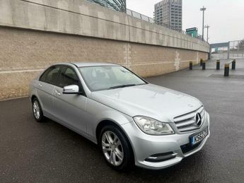 Mercedes C Class 1.6 C180 BlueEfficiency Executive SE G-Tronic+ Euro 5 (s/s) 4dr