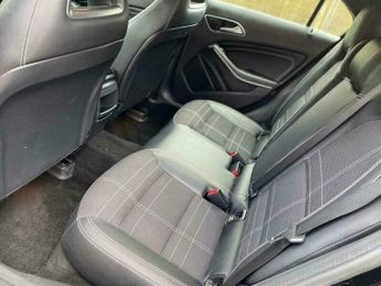 Mercedes-Benz A Class 1.8 A200 CDI BlueEfficiency Sport 7G-DCT Euro 5 (s/s) 5dr
