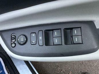 Honda Jazz I-MMD EX AUTOMATIC