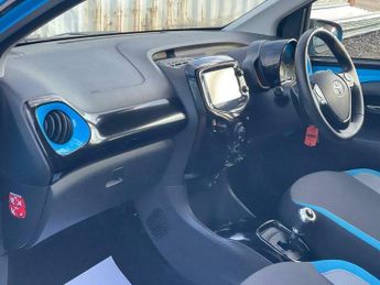 Toyota AYGO 1.0 VVT-i x-cite Hatchback 5dr Petrol x-shift Euro 6 (68 ps)
