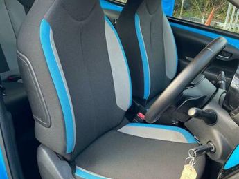 Toyota AYGO 1.0 VVT-i x-cite Hatchback 5dr Petrol x-shift Euro 6 (68 ps)
