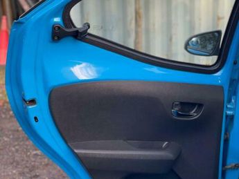 Toyota AYGO 1.0 VVT-i x-cite Hatchback 5dr Petrol x-shift Euro 6 (68 ps)