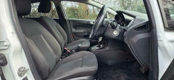 Ford Fiesta 1.0T EcoBoost Zetec Powershift Euro 5 5dr