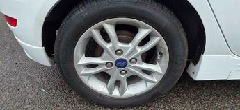 Ford Fiesta 1.0T EcoBoost Zetec Powershift Euro 5 5dr