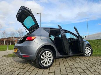 SEAT Leon 1.6 TDI CR SE DSG Euro 5 (s/s) 5dr