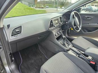 SEAT Leon 1.6 TDI CR SE DSG Euro 5 (s/s) 5dr