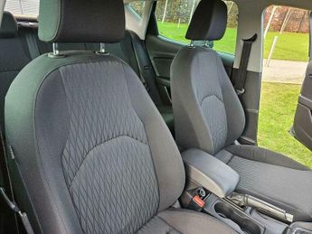 SEAT Leon 1.6 TDI CR SE DSG Euro 5 (s/s) 5dr