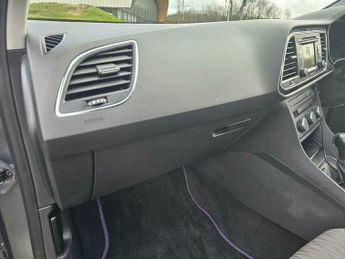 SEAT Leon 1.6 TDI CR SE DSG Euro 5 (s/s) 5dr