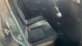 Nissan Juke 1.6 N-Connecta XTRON Euro 6 5dr