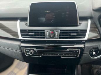 BMW 2 SERIES 1.5 218i Luxury Auto Euro 6 (s/s) 5dr