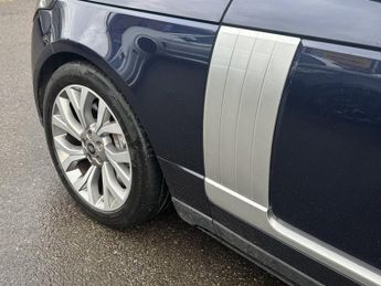 Land Rover Range Rover 4.4 SD V8 Vogue SE SUV 5dr Diesel Auto 4WD Euro 6 (s/s) (339 ps)