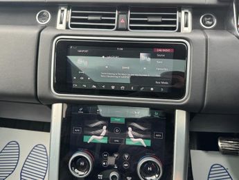 Land Rover Range Rover 4.4 SD V8 Vogue SE SUV 5dr Diesel Auto 4WD Euro 6 (s/s) (339 ps)
