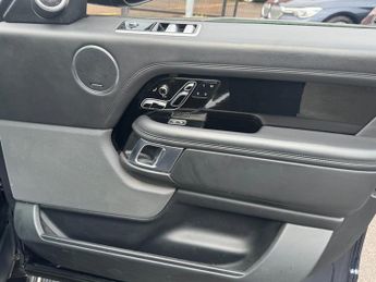 Land Rover Range Rover 4.4 SD V8 Vogue SE SUV 5dr Diesel Auto 4WD Euro 6 (s/s) (339 ps)
