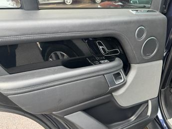 Land Rover Range Rover 4.4 SD V8 Vogue SE SUV 5dr Diesel Auto 4WD Euro 6 (s/s) (339 ps)