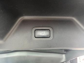 Land Rover Range Rover 4.4 SD V8 Vogue SE SUV 5dr Diesel Auto 4WD Euro 6 (s/s) (339 ps)