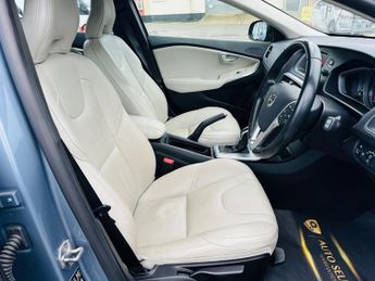 Volvo V40 