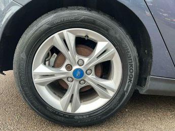 Ford Focus 1.6 Zetec Powershift Euro 5 5dr