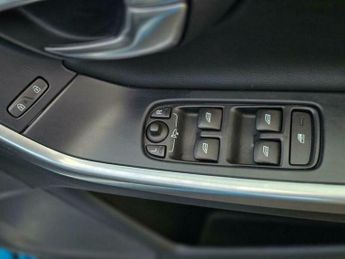 Volvo V60 2.4 D6 R-Design Lux Nav Geartronic AWD Euro 5 (s/s) 5dr