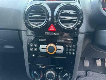 Vauxhall Corsa 1.2i 16v Breeze 3dr