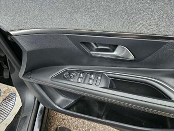 Peugeot 3008 PURETECH S/S GT LINE PREMIUM