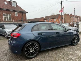 Mercedes-Benz A Class 2.0 A200d Exclusive Edition 8G-DCT Euro 6 (s/s) 5dr