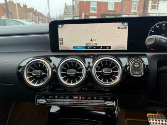Mercedes-Benz A Class 2.0 A200d Exclusive Edition 8G-DCT Euro 6 (s/s) 5dr