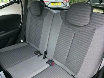 Toyota AYGO 1.0 VVT-i x-plore x-shift Euro 6 5dr