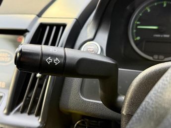 Land Rover Freelander 2.2 TD4 HSE SUV 5dr Diesel Manual 4WD Euro 4 (160 ps)