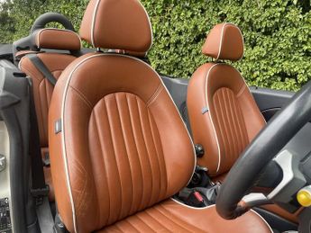 MINI Hatch COOPER SIDEWALK