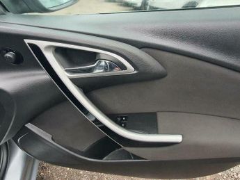 Vauxhall Astra 2.0 CDTi SRi Sports Tourer Auto Euro 5 5dr