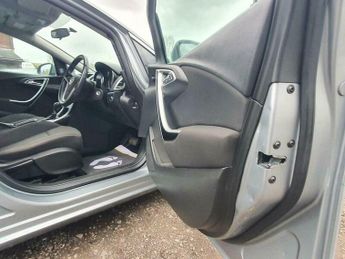 Vauxhall Astra 2.0 CDTi SRi Sports Tourer Auto Euro 5 5dr