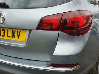 Vauxhall Astra 2.0 CDTi SRi Sports Tourer Auto Euro 5 5dr