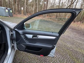 Mercedes-Benz C Class 2.1 C220 CDI BlueEfficiency AMG Sport G-Tronic+ Euro 5 (s/s) 4dr