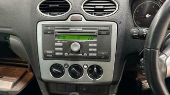 Ford Focus 1.6 Sport 5dr