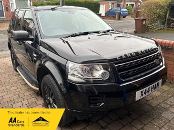 Land Rover Freelander TD4 BLACK AND WHITE