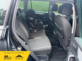 Volkswagen Tiguan SE NAVIGATION TDI DSG