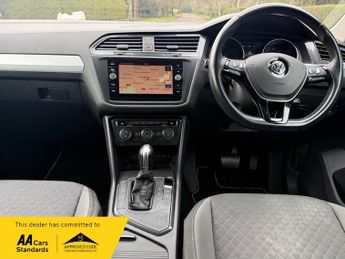 Volkswagen Tiguan SE NAVIGATION TDI DSG